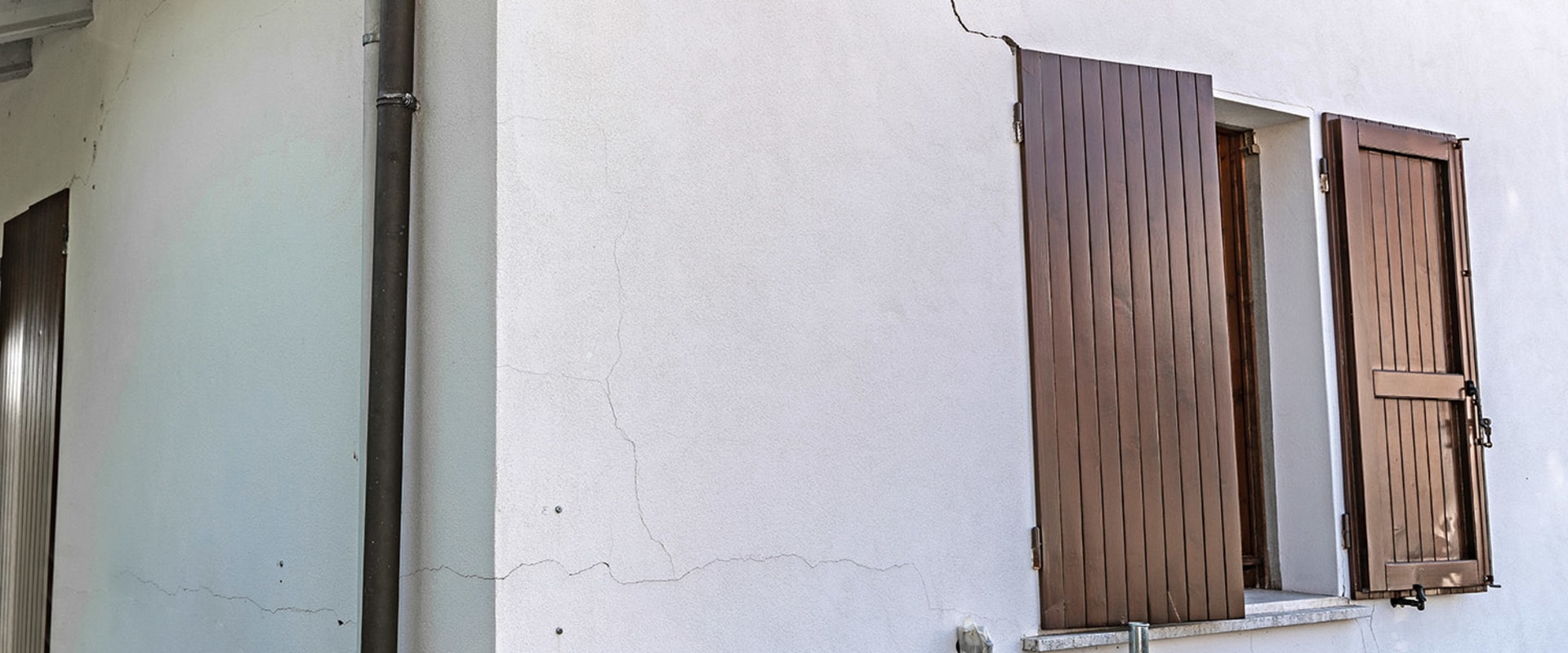 Guida Completa per Riparare le Crepe nei Muri della Tua Casa a Palermo